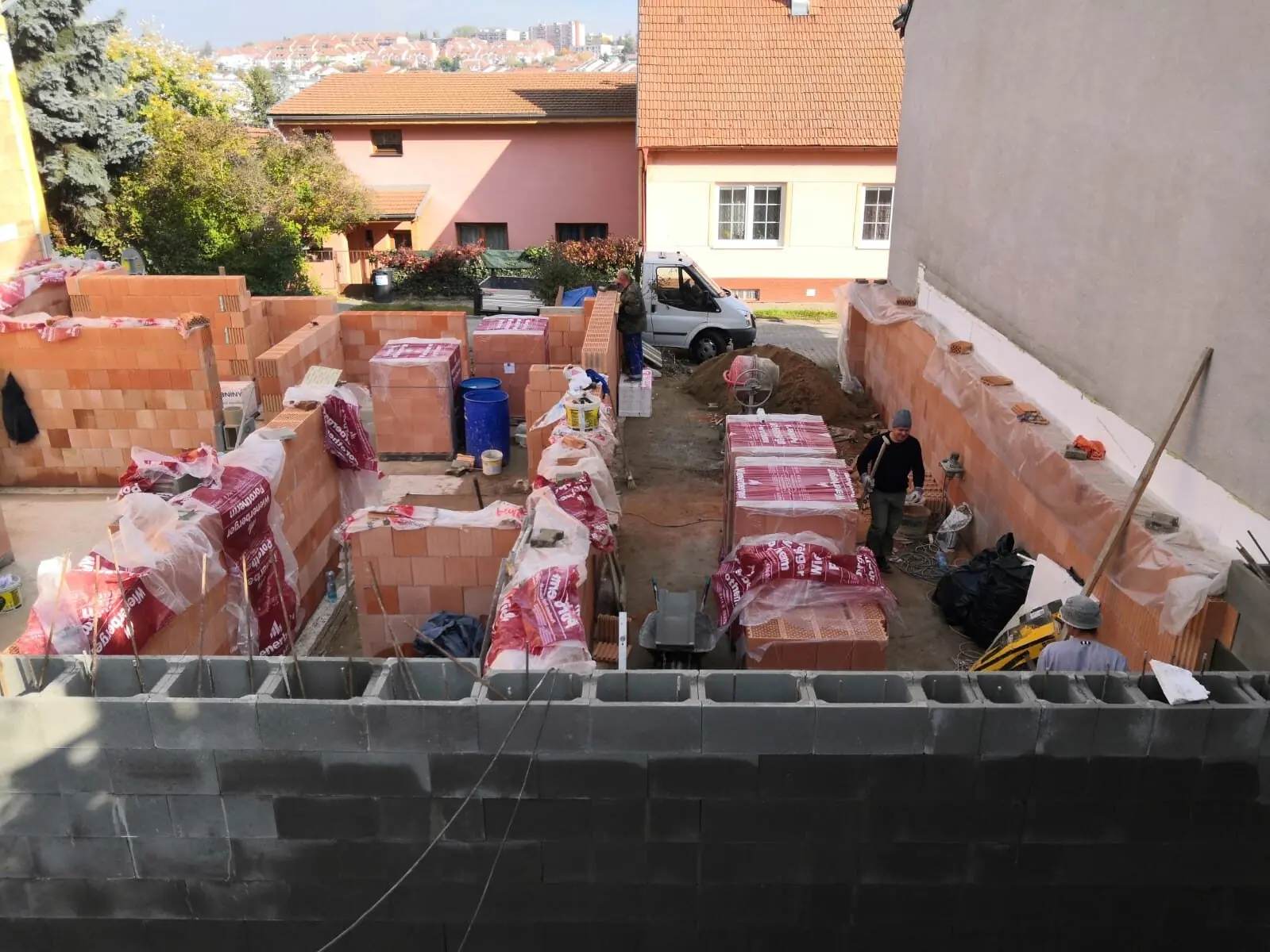 Betonáž základové desky - Tišnov